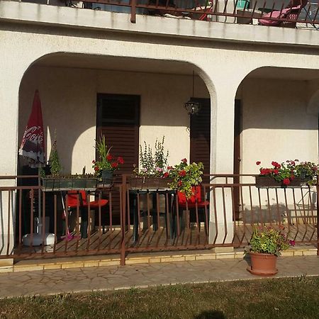 Ljubica Apartamento Žbandaj Exterior foto
