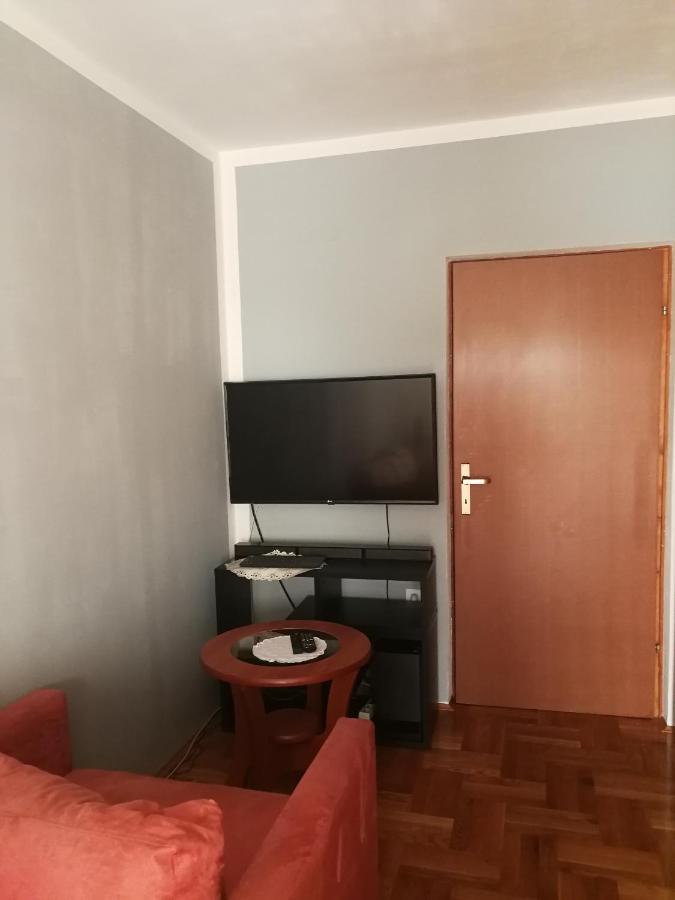 Ljubica Apartamento Žbandaj Exterior foto